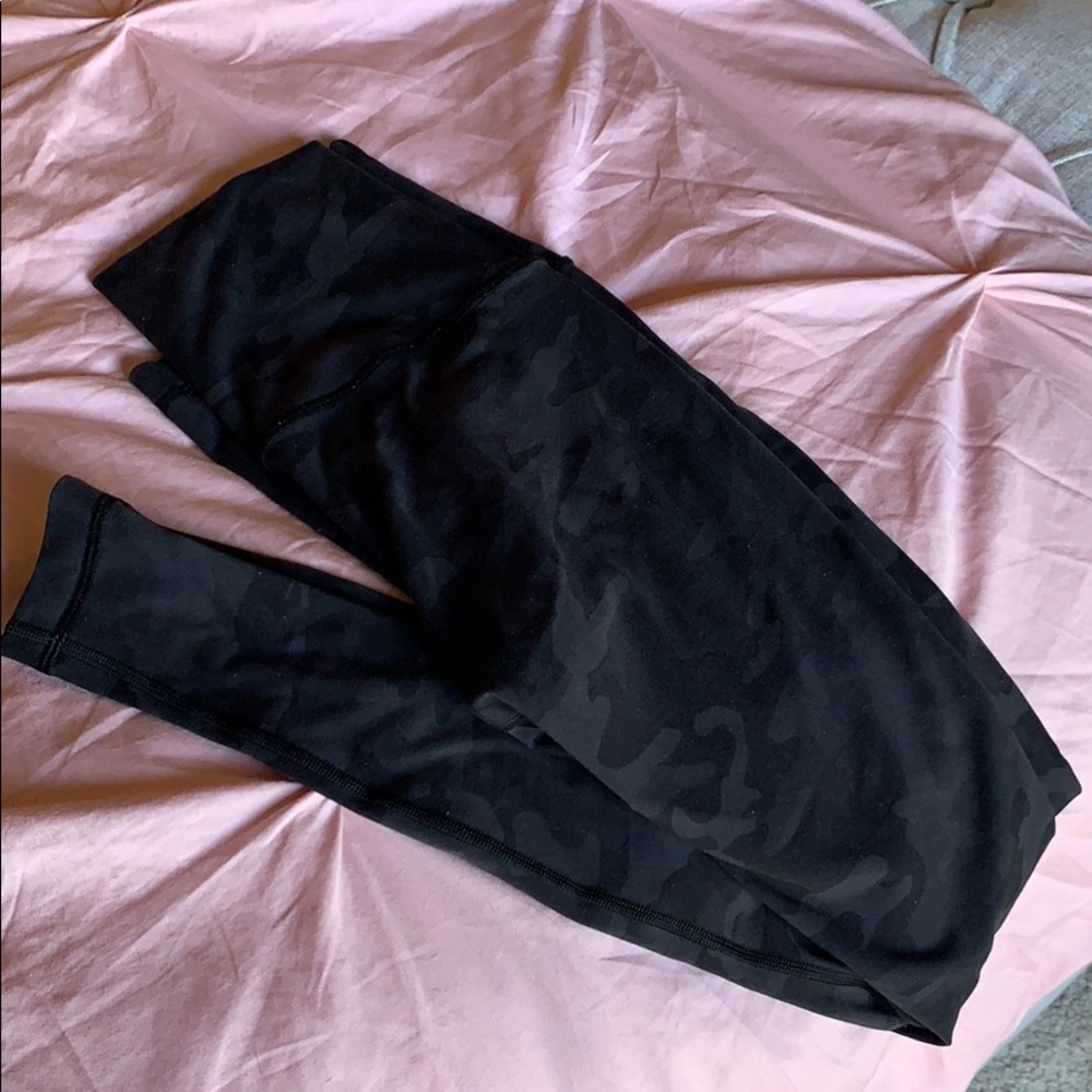 DARK CAMO ALIGNS EXTRA LONG WAIST BAND SIZE 4